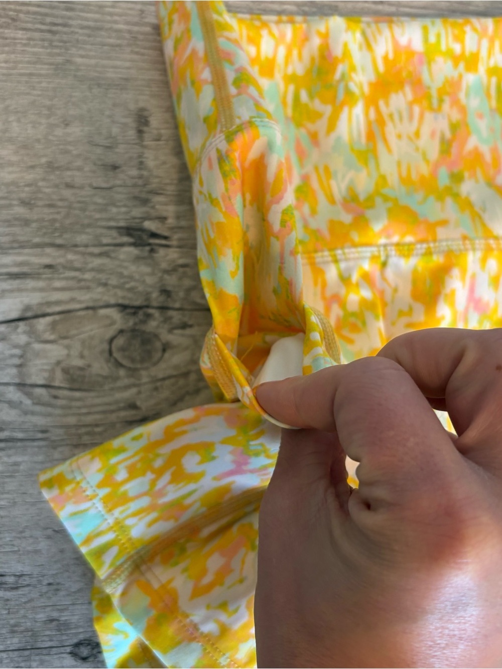 Born Primitive Women’s Small Athletic Biker Shorts Yellow Abstract Print Pockets - Picture 5 of 10